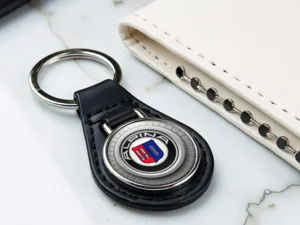 Alpina Schlüsselkette Leder Robust Minimal Luxus Haptik